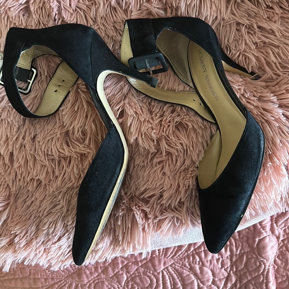 Audrey Brooke velvet black heel size 8.5